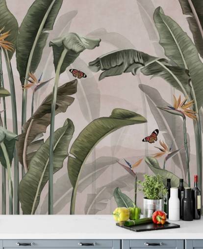 vaaleanpunainen viidakon taustakuvamaalaus nimeltä Palm Trees and Butterflies Pink Wallsaucessa makuuhuoneisiin ja olohuoneisiin