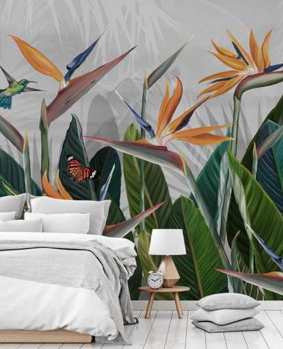 kleurrijke tropische behangmuurschildering genaamd Tropical Forest Flowers and Birds at Wallsauce voor slaapkamers en eetkamers