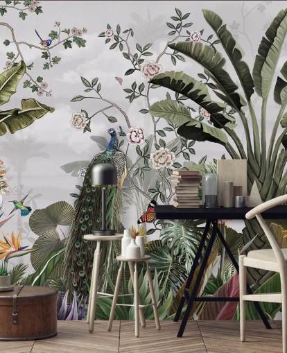 grijze pauw behangmuurschildering genaamd Tropical Forest Peacock Grey bij Wallsauce voor badkamers, keukens en slaapkamers