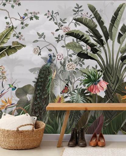 carta da parati murale con pavone grigio chiamato Tropical Forest Peacock Grey at Wallsauce per bagni, cucine e camere da letto