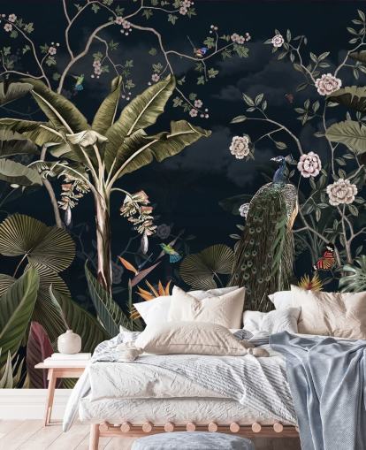 laivastonsininen riikinkukko-seinämaalaus nimeltä Tropical Forest Peacock Navy Wallsaucessa makuuhuoneisiin ja olohuoneisiin laivastonsininen riikinkukko-seinämaalaus nimeltä Tropical Forest Peacock Navy Wallsaucessa makuuhuoneisiin ja olohuoneisiin