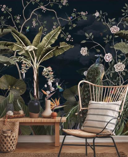marineblauwe pauwmuurschildering genaamd Tropical Forest Peacock Navy at Wallsauce voor slaapkamers en woonkamers marineblauwe pauwmuurschildering genaamd Tropical Forest Peacock Navy at Wallsauce voor slaapkamers en woonkamers