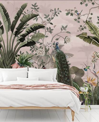 carta da parati murale tropicale rosa chiamata Tropical Forest Peacock Pink at Wallsauce per camere da letto e salotti