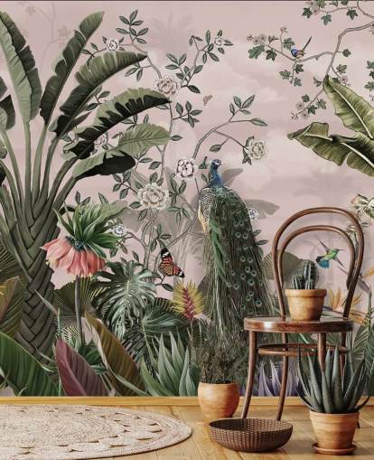 rosa tropisk tapetväggmålning kallad Tropical Forest Peacock Pink på Wallsauce för sovrum och vardagsrum