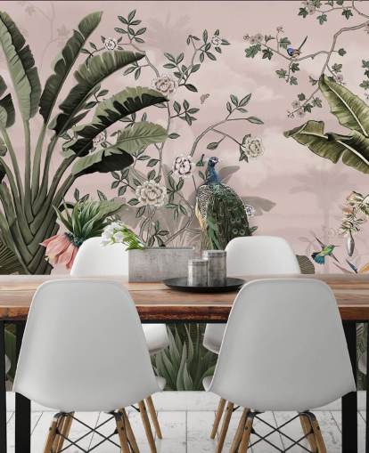 rosa tropisk tapetmaleri kalt Tropical Forest Peacock Pink på Wallsauce for soverom og stuer