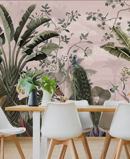 rosa tropisk tapetväggmålning kallad Tropical Forest Peacock Pink på Wallsauce för sovrum och vardagsrum
