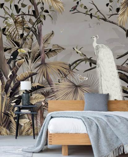 mural de papel pintado de pavo real blanco llamado Jungle White Peacock at Wallsauce para dormitorios y pasillos