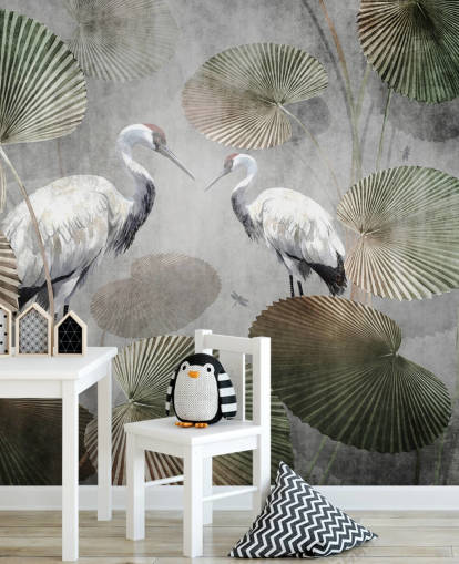 grüne Vintage-Dschungel-Tapete namens Vintage Jungle Cranes Green at Wallsauce für Schlafzimmer, Flure und Wohnzimmer