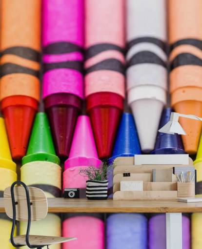 Papier peint aux crayons de couleur arc-en-ciel