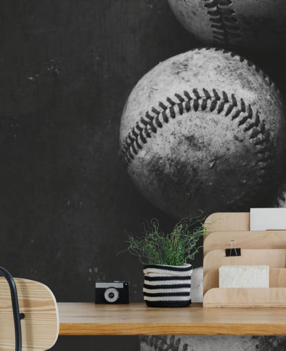mural de papel de parede de beisebol preto e branco chamado Black and White Baseballs para quartos, cavernas masculinas e escolas