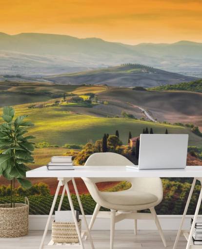 Paisagem da Toscana no papel de parede quente da noite Paisagem da Toscana no papel de parede quente da noite