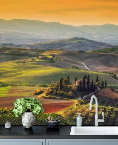 Toscana landskap i den varma kvällen Bakgrund