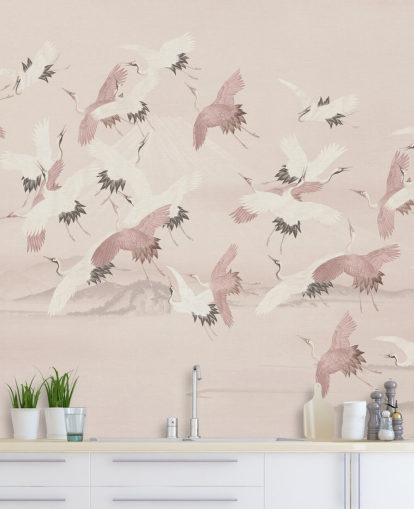 carta da parati murale beige con gru chiamata Flying Vintage Flying Cranes di Bloomery Decor per camere da letto, salotti e corridoi