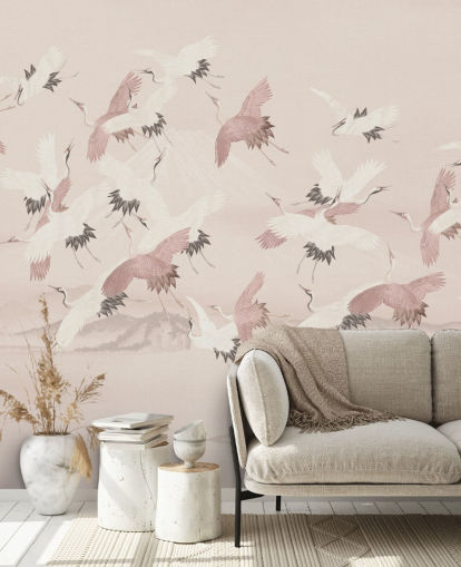 beige kran tapetmaleri kaldet Flying Vintage Flying Cranes af Bloomery Decor til soveværelser, stuer og gange beige kran tapetmaleri kaldet Flying Vintage Flying Cranes af Bloomery Decor til soveværelser, stuer og gange