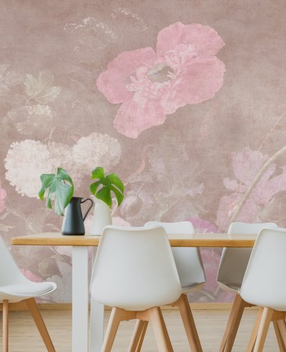 vaaleanpunainen kukka-taustakuvamaalaus nimeltä Moody Baroque Florals by Bloomery Decor makuuhuoneisiin