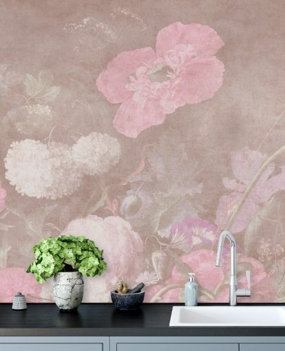 mural de papel de parede floral rosa chamado Moody Baroque Florals da Bloomery Decor para quartos mural de papel de parede floral rosa chamado Moody Baroque Florals da Bloomery Decor para quartos