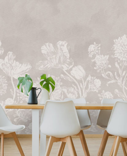 mural de papel pintado floral beige llamado Beige Moody Florals de Bloomery Decor para dormitorios, salas de estar y comedores