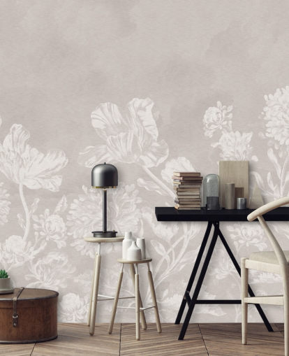 mural de papel pintado floral beige llamado Beige Moody Florals de Bloomery Decor para dormitorios, salas de estar y comedores