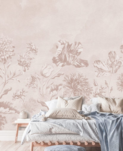 roze bloemenmuurschildering genaamd Blush Moody Florals van Bloomery Decor voor slaapkamers