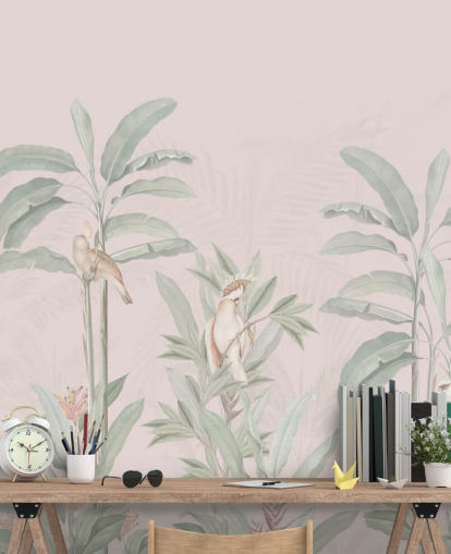 carta da parati murale rosa con giungla chiamata Vintage Blush Tropical Jungle di Bloomery Decor per camere da letto e salotti