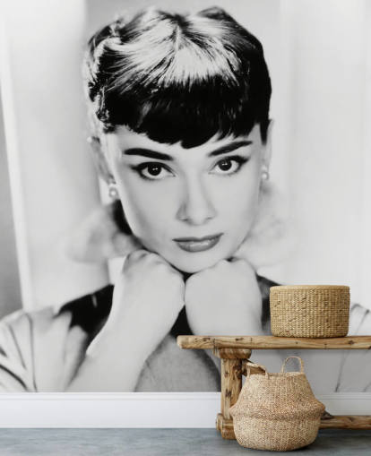 Schwarz-Weiß-Filmtapete namens Audrey Hepburn für Schlafzimmer, Wohnzimmer und Heimbüros Schwarz-Weiß-Filmtapete namens Audrey Hepburn für Schlafzimmer, Wohnzimmer und Heimbüros