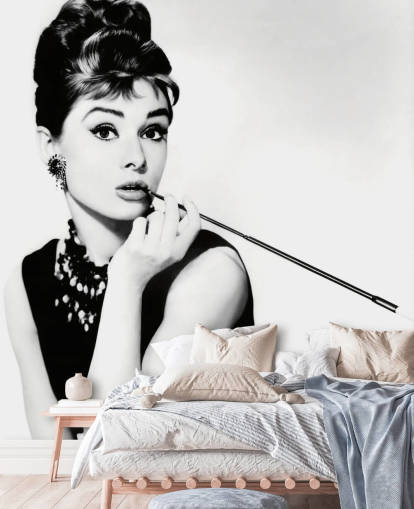 papier peint mural en noir et blanc d'Audrey Hepburn appelé Audrey Hepburn (Breakfast at Tiffany's) II pour les chambres, les cuisines et les bureaux