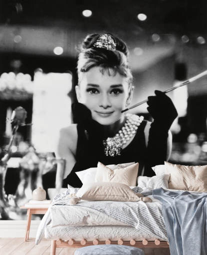mural de papel pintado de película en blanco y negro llamado Audrey Hepburn (Desayuno con diamantes) III para dormitorios, salas de estar y oficinas en casa