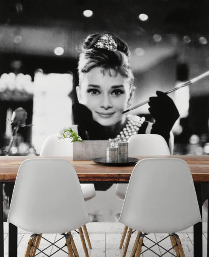 mural de papel pintado de película en blanco y negro llamado Audrey Hepburn (Desayuno con diamantes) III para dormitorios, salas de estar y oficinas en casa
