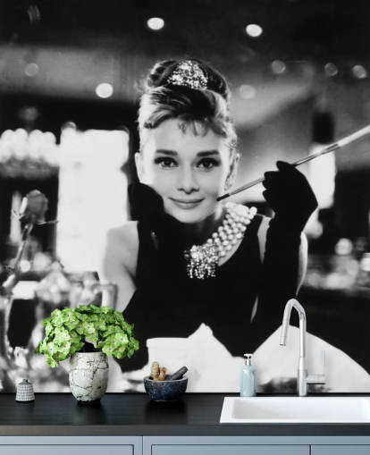 mural de papel pintado de película en blanco y negro llamado Audrey Hepburn (Desayuno con diamantes) III para dormitorios, salas de estar y oficinas en casa mural de papel pintado de película en blanco y negro llamado Audrey Hepburn (Desayuno con diamantes) III para dormitorios, salas de estar y oficinas en casa