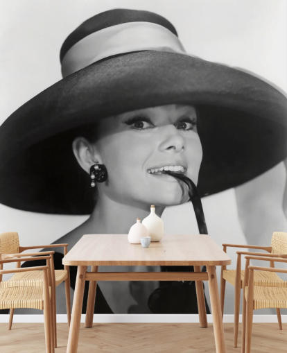 mural de papel de parede de café da manhã em preto e branco na Tiffany's chamado Audrey Hepburn (Café da manhã na Tiffany's) para quartos, empresas e escritórios