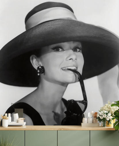 mural de papel pintado en blanco y negro llamado Audrey Hepburn (Desayuno en Tiffany's) para dormitorios, negocios y oficinas mural de papel pintado en blanco y negro llamado Audrey Hepburn (Desayuno en Tiffany's) para dormitorios, negocios y oficinas