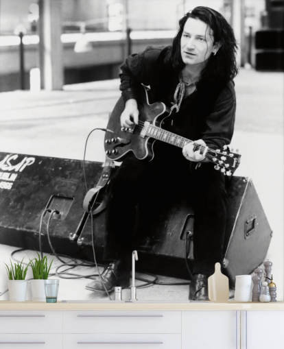 svart og hvitt u2 tapet veggmaleri kalt Bono (Rattle and Hum) for stuer, soverom og hjemmekontorer
