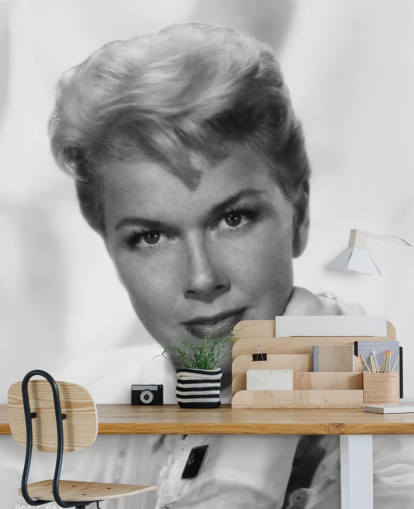 zwart-wit fotobehang met de naam Doris Day (The Man Who Knew Too Much)
