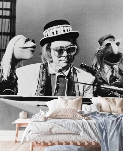 zwart-wit tv-show behangmuurschildering genaamd Elton John (The Muppet Show) voor slaapkamers en kantoren aan huis zwart-wit tv-show behangmuurschildering genaamd Elton John (The Muppet Show) voor slaapkamers en kantoren aan huis
