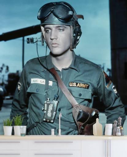 Elvis Presley Filmtapete namens Elvis Presley (G.I. Blues) für Wohn- und Schlafzimmer Elvis Presley Filmtapete namens Elvis Presley (G.I. Blues) für Wohn- und Schlafzimmer