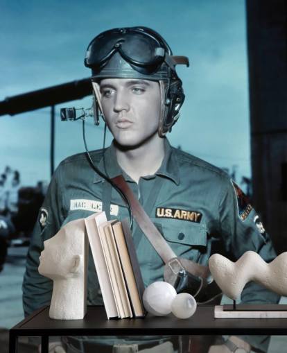 Elvis Presley film tapet vægmaleri kaldet Elvis Presley (GI Blues) til stuer og soveværelser