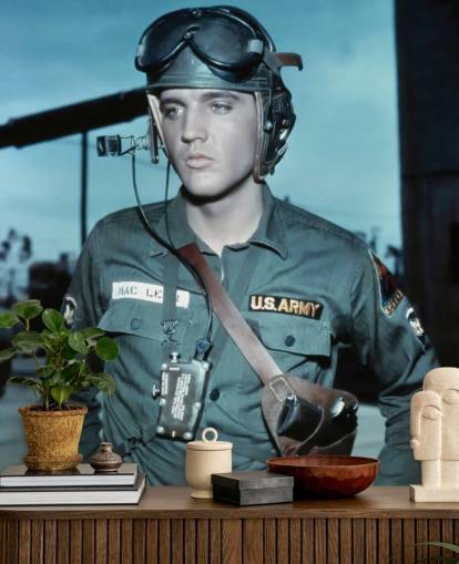 mural de papel pintado de película de Elvis Presley llamado Elvis Presley (G.I. Blues) para salas de estar y dormitorios