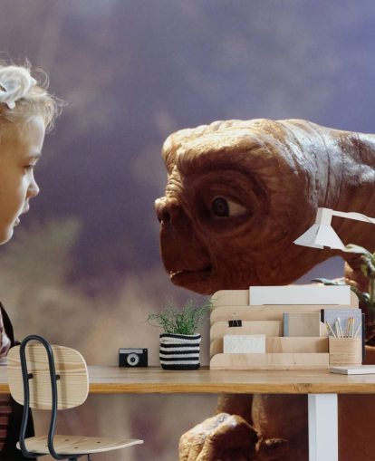 farvet ET tapetmaleri kaldet E.T. the Extra-Terrestrial til soveværelser og biografrum