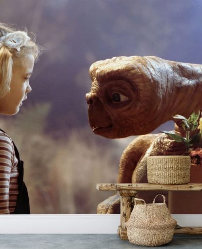 carta da parati murale colorata ET chiamata E.T. the Extra-Terrestrial per camere da letto e sale cinematografiche