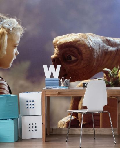 Farbiges ET-Tapetentapete namens E.T. the Extra-Terrestrial für Schlafzimmer und Kinoräume