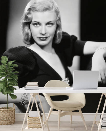 zwart-witte ginger rogers behangmuurschildering genaamd Ginger Rogers voor thuiskantoren, slaapkamers en bioscoopzalen zwart-witte ginger rogers behangmuurschildering genaamd Ginger Rogers voor thuiskantoren, slaapkamers en bioscoopzalen