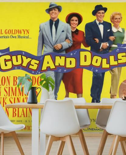 farvet filmplakat tapetmaleri kaldet Guys and Dolls til soveværelser, stuer og hjemmekontorer farvet filmplakat tapetmaleri kaldet Guys and Dolls til soveværelser, stuer og hjemmekontorer