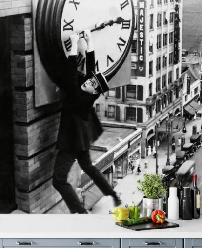 mustavalkoinen mykkäelokuvan taustakuvamaalaus nimeltä Harold Lloyd (Safety Last!) makuuhuoneisiin, toimistoihin ja yrityksiin