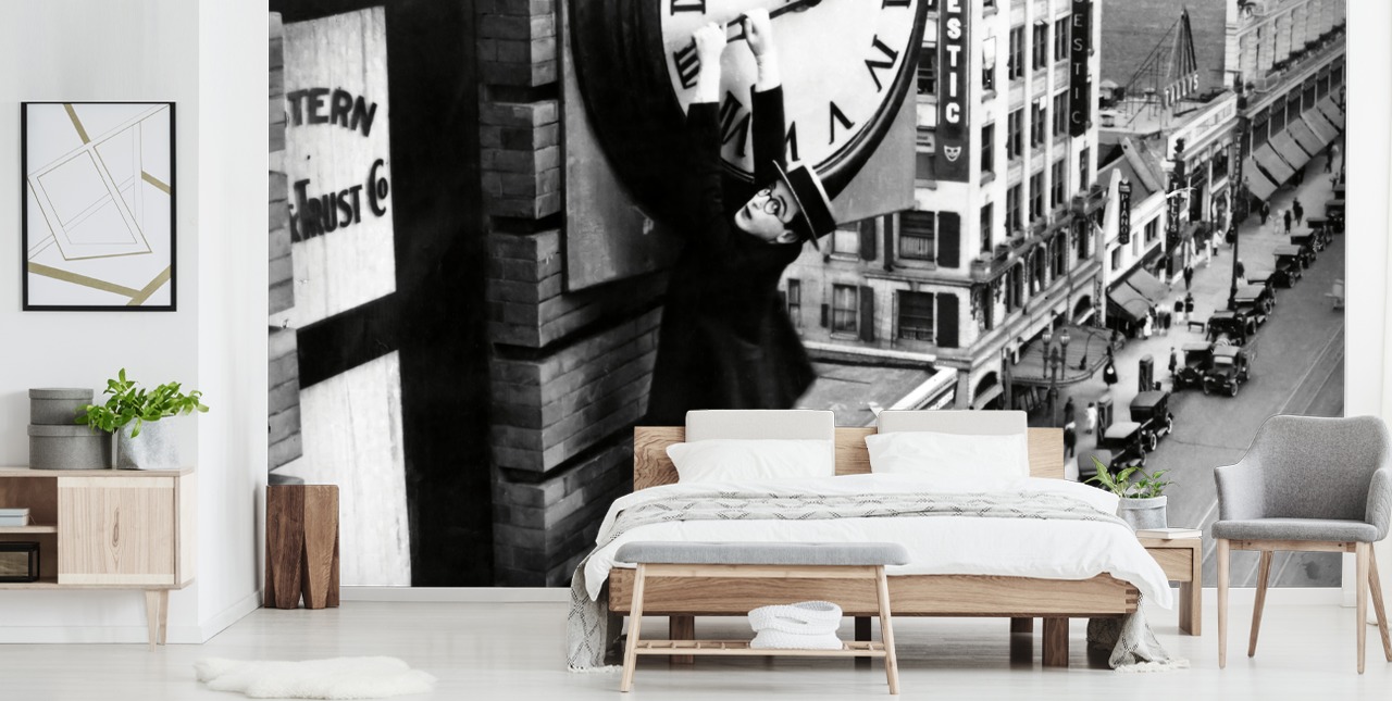 murale di carta da parati muto in bianco e nero chiamato Harold Lloyd (Safety Last!) per camere da letto, uffici e aziende