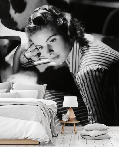 zwart-wit filmbehang muurschildering genaamd Ingrid Bergman voor slaapkamers en bioscoopzalen zwart-wit filmbehang muurschildering genaamd Ingrid Bergman voor slaapkamers en bioscoopzalen