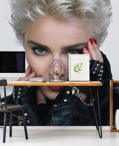 mural de papel de parede de músico chamado Madonna (Quem é essa garota?) para quartos e salas de estar