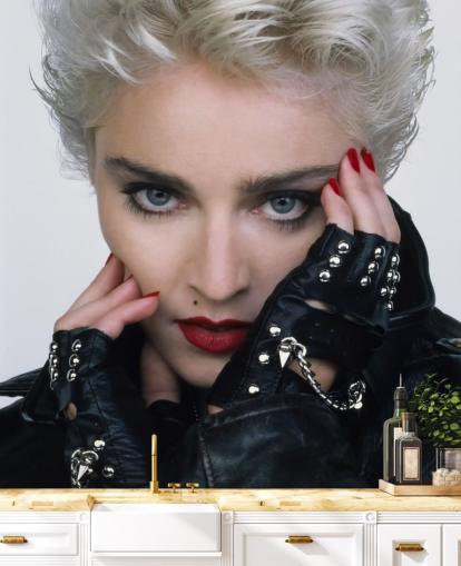 musiker tapetväggmålning som heter Madonna (Vem är den flickan?) för sovrum och vardagsrum musiker tapetväggmålning som heter Madonna (Vem är den flickan?) för sovrum och vardagsrum
