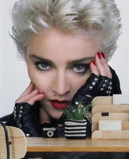 musiker tapetväggmålning som heter Madonna (Vem är den flickan?) för sovrum och vardagsrum