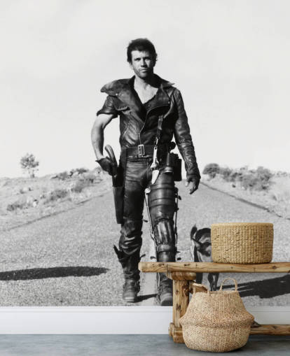 svartvit mad max tapetväggmålning som heter Mad Max 2 Road Warrior för sovrum, företag och hemmakontor