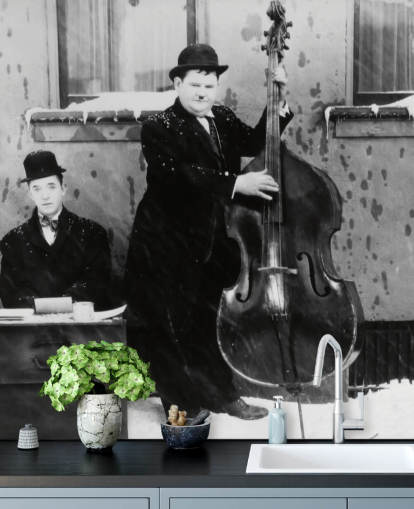 black and white laurel and hardy wallpaper called Laurel and Hardy (Below Zero)